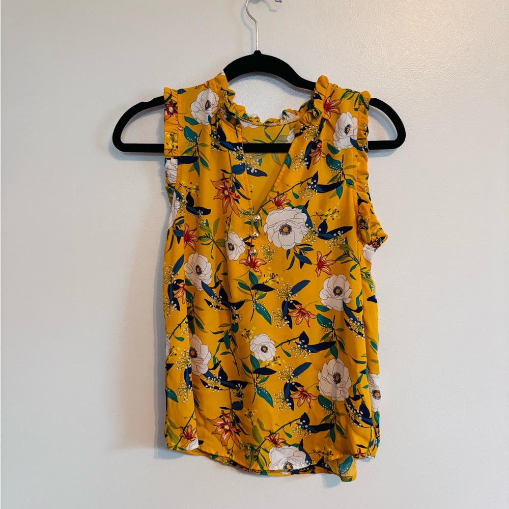 Floral yellow sleeveless blouse with tags cut out size medium